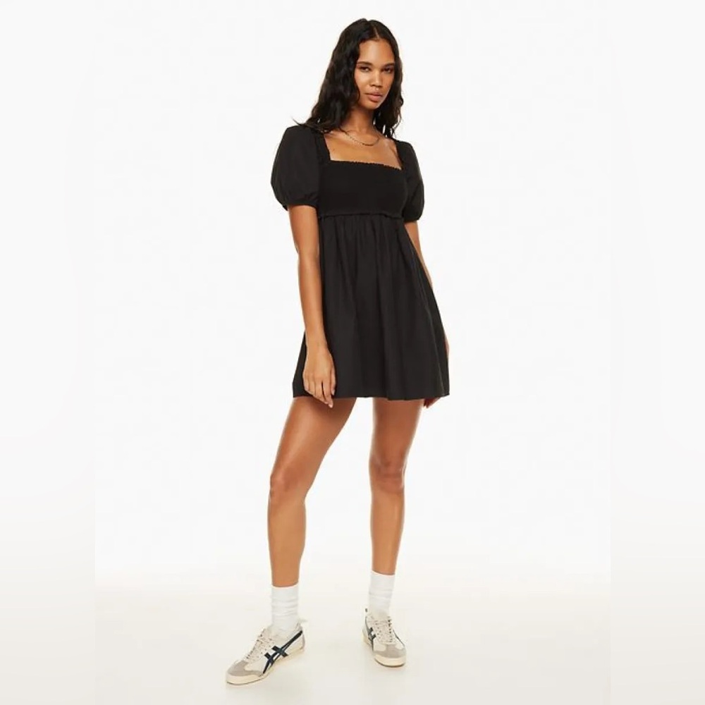 ARITZIA SUNDAY BEST Hadley Short Puff Sleeve Smocked Mini Dress size S Black